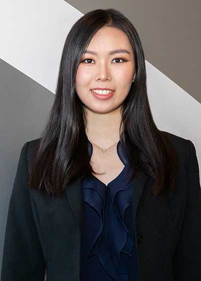 Adrienne Tong / Investment Analyst