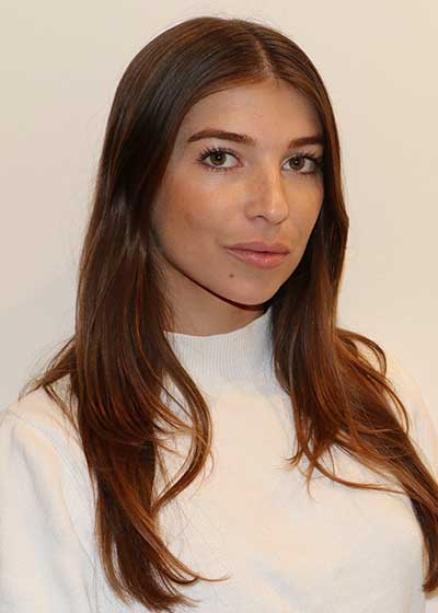 Eve Favia / Senior Associate